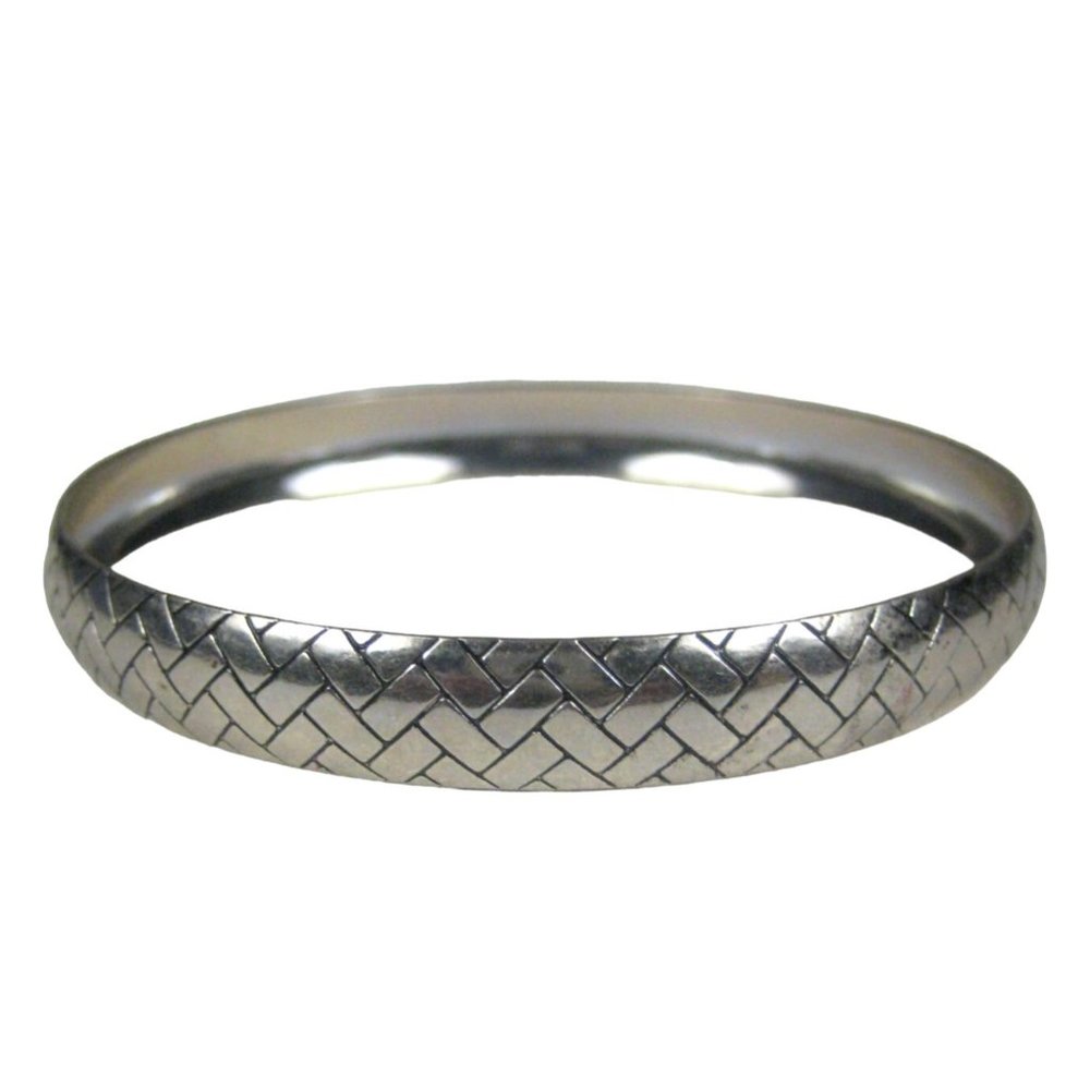 Herringbone Pattern Bracelet 8.75  In Silvertone Jewelry Bangle Fashion